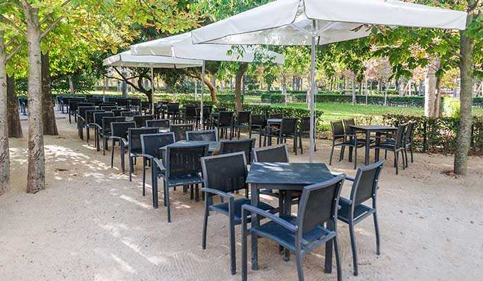 ¡Descubre las mejores mesas de exterior para hostelería en Feyma!